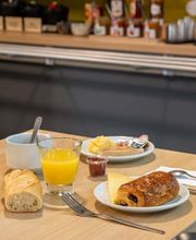 B&B HOTEL Béziers image 3