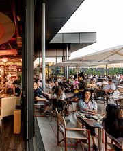 ALEX Frankfurt Skyline Plaza Bild 2