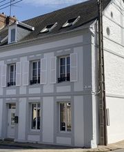 Amigon Damien image 1