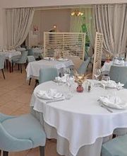 Logis Hostellerie le Châtel image 13