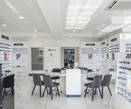 Opticien TRETS Optical Center image 5