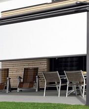 Pergolamarkise gerade Anthrazit mit Senkrechtmarkise heller Stoff (002).jpg