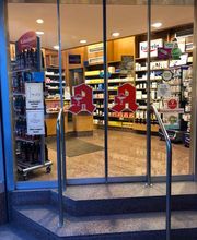 Aussenansicht der Linden-Apotheke