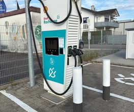 Shell Recharge Charging Station Bild 1