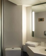 B&B HOTEL Saint-Quentin image 7