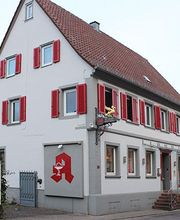 Aussenansicht der Pelikan-Apotheke