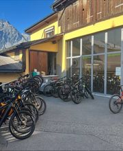 Bikeria, Crastan Gian Duri Bild 1