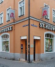 Aussenansicht der St. Hedwig-Apotheke