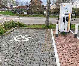Shell Recharge Charging Station Bild 1