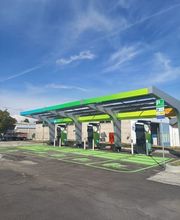 IPLANET Ricarica in sicurezza in modalità ultra fast per tutti i veicoli elettrici.