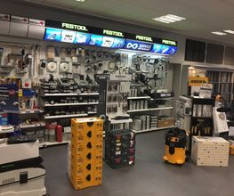 Standortbild Innenraum Lager, MEGA eG Berlin-Charlottenburg, Großhandel für Maler, Bodenleger und Stuckateure