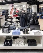 Calvin Klein Outlet immagine 3