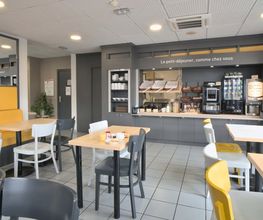 B&B HOTEL Dreux Centre image 11