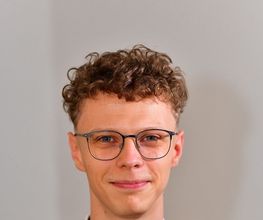 portraitSq