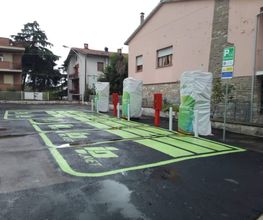 IPLANET Ricarica in sicurezza in modalità ultra fast per tutti i veicoli elettrici.