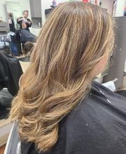Fantastic Sams Cut & Color image 1