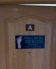 clinica-del-pie-puerta-01.jpg