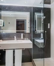 Bath in Business & Premium room