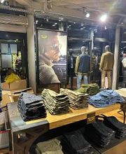 PME Legend Store Bild 13