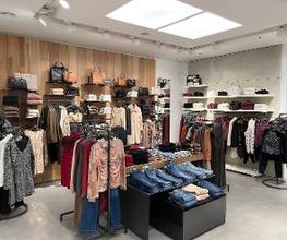 GUESS immagine 3