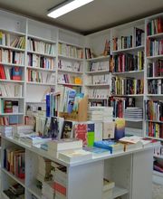 Librairie Des 5 Continents image 1