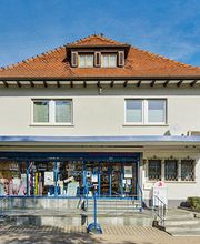 Aussenansicht der Kur-Apotheke am Bahnhof