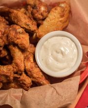 FRANK'S REDHOT® BUFFALO WINGS