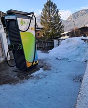 IPLANET Ricarica in sicurezza in modalità ultra fast per tutti i veicoli elettrici.