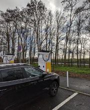 Shell Recharge Charging Station image 3