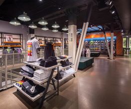 Nike Store Serrano imagen 8