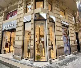 GUESS imagen 1