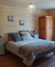 LES TROIS CHARMES image 3