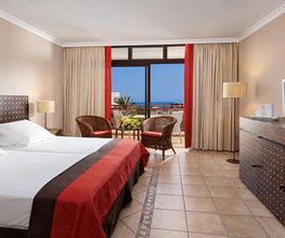 hotel-seaside-sandy-beach-5.jpg
