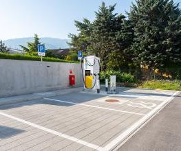 Shell Recharge Charging Station Bild 1