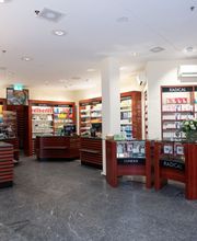 Gotthard Apotheke Parfumerie Bild 1