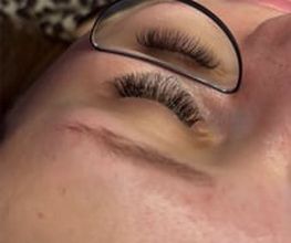 Lashes by Larissa Bild 3