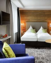 Business double room, queen-size bed, wheelchair accessible A+D