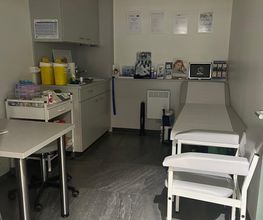 amavita-apotheke-winterthur-service-room