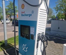 Shell Recharge Charging Station Bild 1