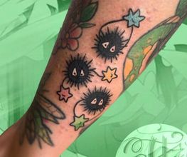 Raketenwacholder Tattoo und Piercing Bild 10