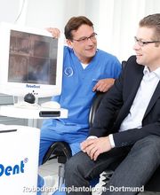 Dr. med. Maick Griebenow Mund-Kiefer-Gesichtschirurg Bild 3