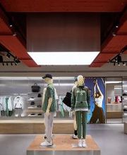 On Flagship Store Milan Vittorio Emanuele immagine 2