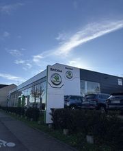 Škoda Poissy - Car Lovers image 6