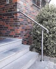 Edelstahl Handlauf mit Geländer am Eingang