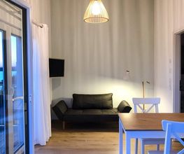 HAUS IM SCHILF Bild 8
