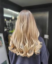 Hairfashion by Laura Tschaggelar Bild 6