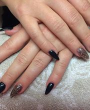 Kosmetik & Nails Bild 3