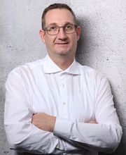 Dr.Usebach.jpg
