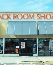 Exterior Shot of Store/Building (Wide Shot)