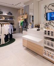 Lacoste Saint Lazare image 2